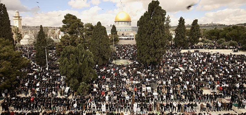 ABOUT 80,000 MUSLIMS MANAGE TO ENTER AL-AQSA MOSQUE TO OFFER PRAYERS ON 1ST FRIDAY OF RAMADAN MONTH