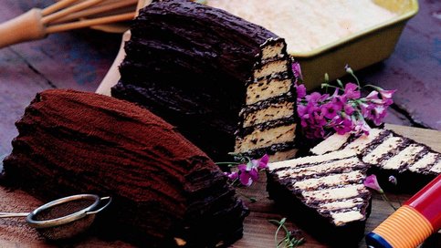 Kat Kat Piramit Pasta