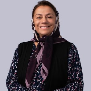 Ayşen Sezerel – Kimdir