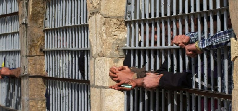 PALESTINIAN DETAINEE DIES IN ISRAELI PRISON
