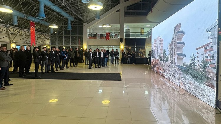 Depremzede kadınların hazırladığı 4.17 belgeselinin galası yapıldı
