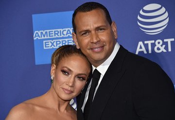 Jennifer Lopez, Şafak Çakı üzdü