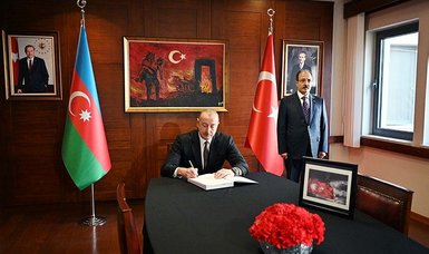 Aliyev visits Turkish Embassy in Baku, offers condolences