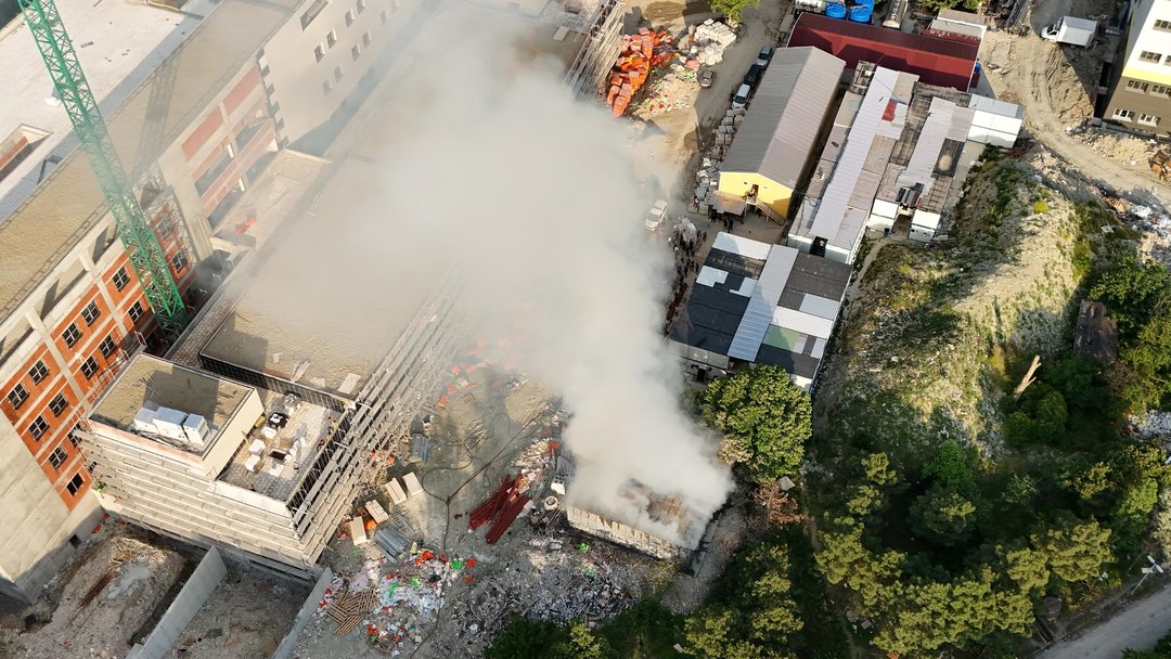 İSTANBUL’DA KORKUTAN YANGIN