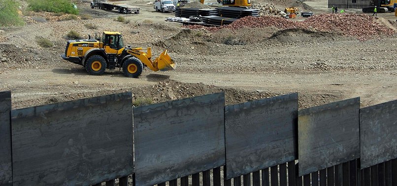 TRUMP SUPPORTERS LAUNCH CONSTRUCTION ON PRIVATE BORDER WALL WITH CROWDFUNDED MONEY