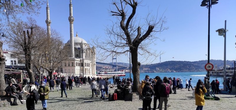 Turkey's daily COVID-19 tally tops 30,000 after easing measures
