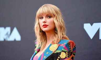 Taylor Swift fever grips Paris at start of Europe tour