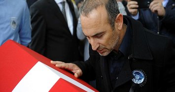 Greece's Leonidis bids farewell to friend and rival Naim Süleymanoğlu at funeral