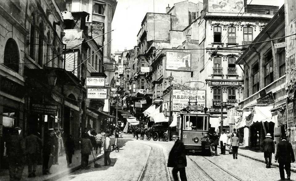 Dersaadet’te Beyoğlu