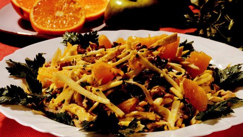 Tavuklu Kereviz Salatası
