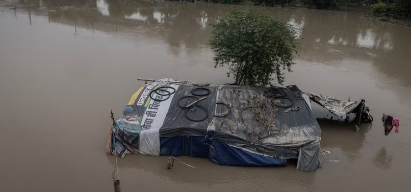 HEAVY RAIN IN INDIAS CAPITAL RAISES NEW FEARS OF FLOODING