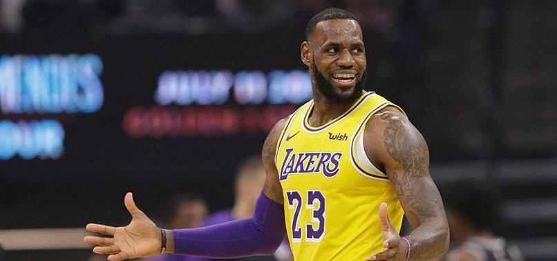 LEBRON, LAKERS IMPACTED BY SMOKE IN KINGS ARENA