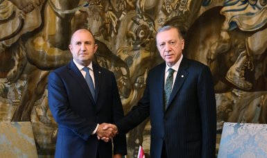 Turkish, Bulgarian presidents have sideline meeting in Prague