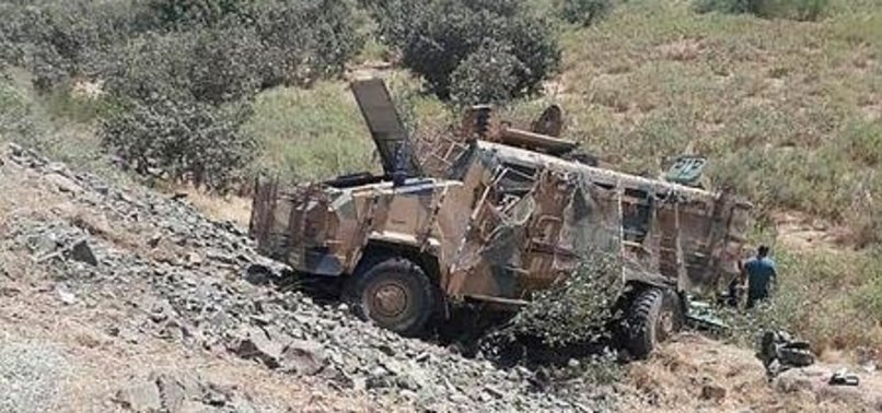2 TURKISH SOLDIERS MARTYRED, 7 INJURED IN VEHICLE CRASH