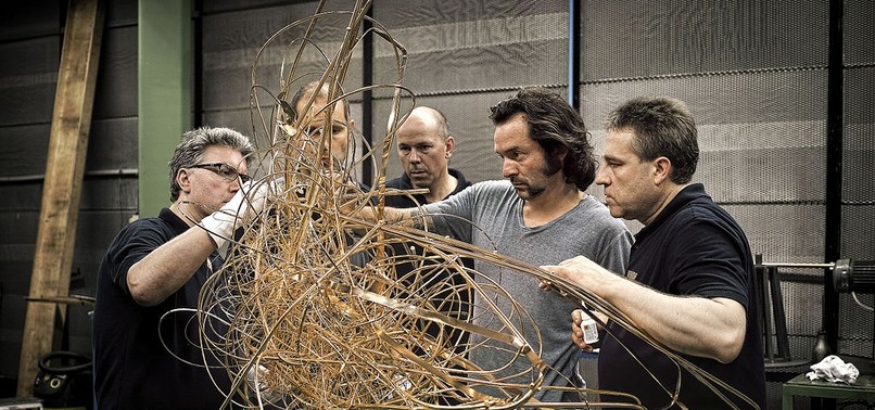 THIEVES DODGE BELGIAN POLICE AT 220 KPH WITH $2.7-MILLION GOLD ARTWORK