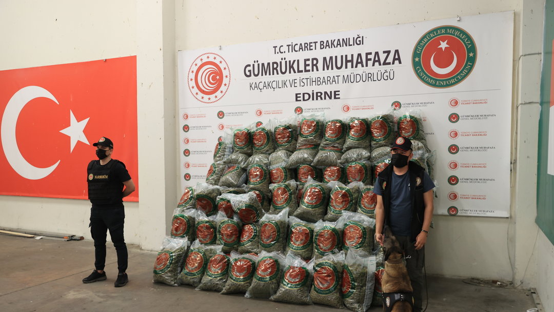 ZEHİR TACİRLERİNE OPERASYON