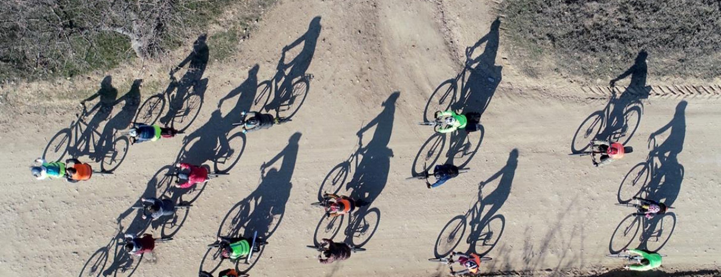 Bilecik’te görme engelliler kılavuz sürücü eşliğinde pedal çevirdi