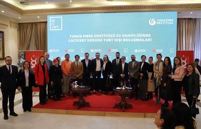 LacivertDergisiYurtDışıBuluşmalarınınikincisiKosovadayoğunilgigördü