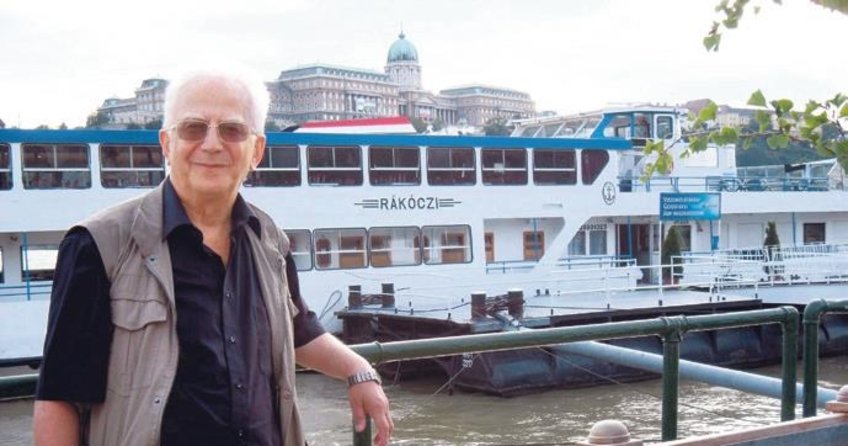 Hamburg değerli abisini kaybetti