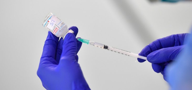 GERMANY REQUIRES COVID TESTS FOR UNVACCINATED TRAVELERS