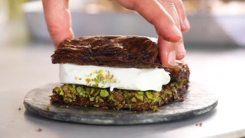 Golf Maraşım’dan Ramazan Sofralarına Enfes Çikolatalı Baklava Tarifi