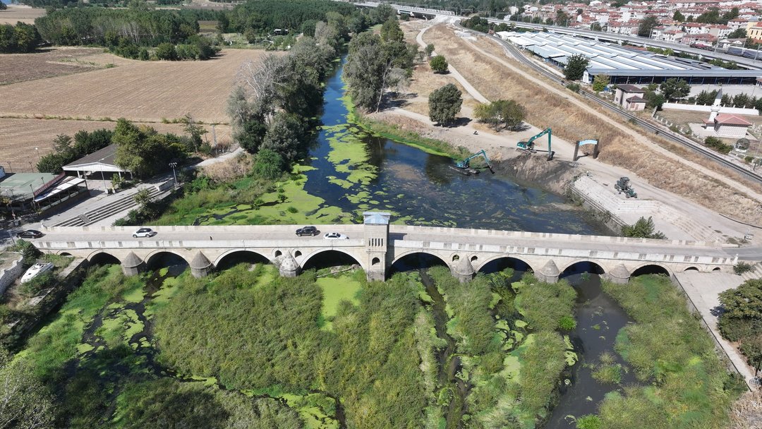 EDİRNE’DEKİ TUNCA NEHRİ TEMİZLENİYOR