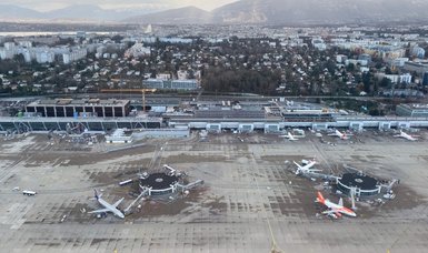 Geneva airport says gradually resuming flights after airspace closure