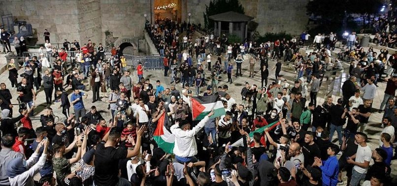 ISRAELI FORCES WITHDRAW FROM JERUSALEMS DAMASCUS GATE