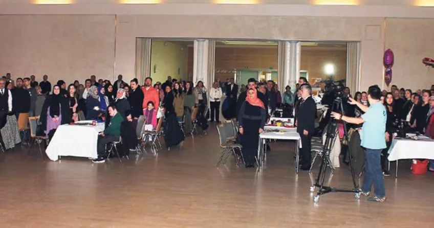 Engelliler yararına eglence düzenlediler