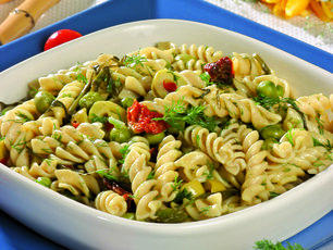 Makarna Salatası