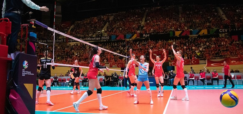 TURKISH WOMENS VOLLEYBALL TEAM QUALIFY FOR 2020 OLYMPICS