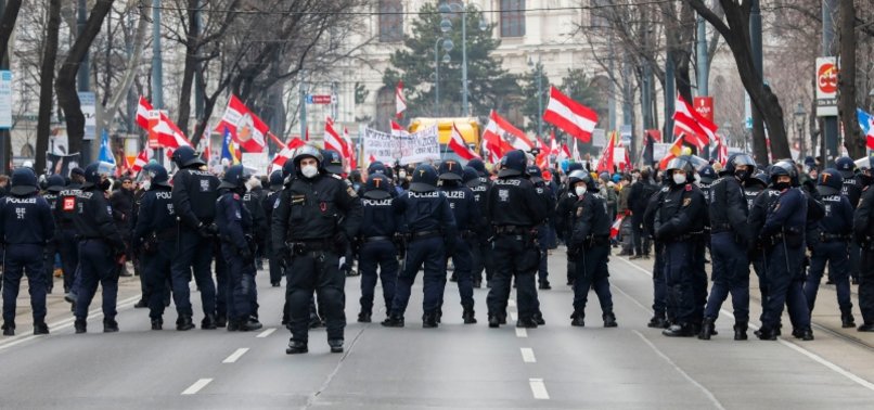Thousands protest in Vienna against mandatory vaccination - anews