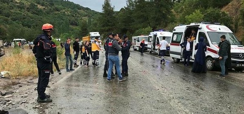 EIGHT DEAD, 10 WOUNDED IN TRAFFIC ACCIDENT IN BALIKESIR