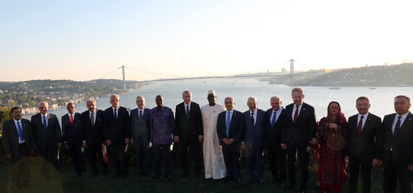 ERDOĞAN HOSTS DINNER IN ISTANBUL FOR FOREIGN OFFICIALS
