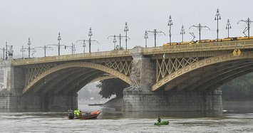 7 dead, 21 missing after tourist boat sinks in Budapest