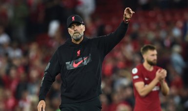 Liverpool's Klopp says wounded Man Utd will not be easy to play