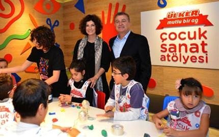 Çocuklar çağdaş sanatla tanışıyor