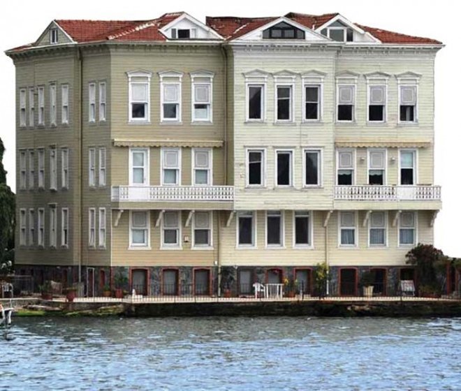 AHMED MİTHAD EFENDİ YALISI