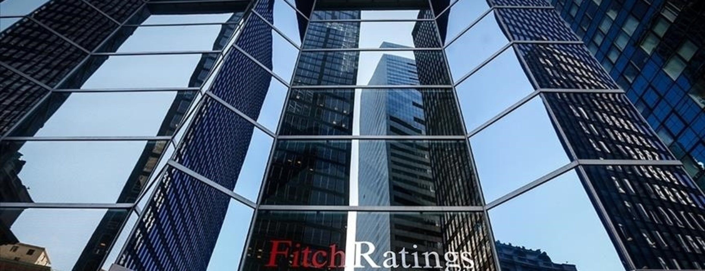 Kosova, Fitch’ten ilk kredi notunu aldı