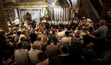 Palestinian Muslims flock to al-Aqsa to celebrate Mawlid al-Nabi