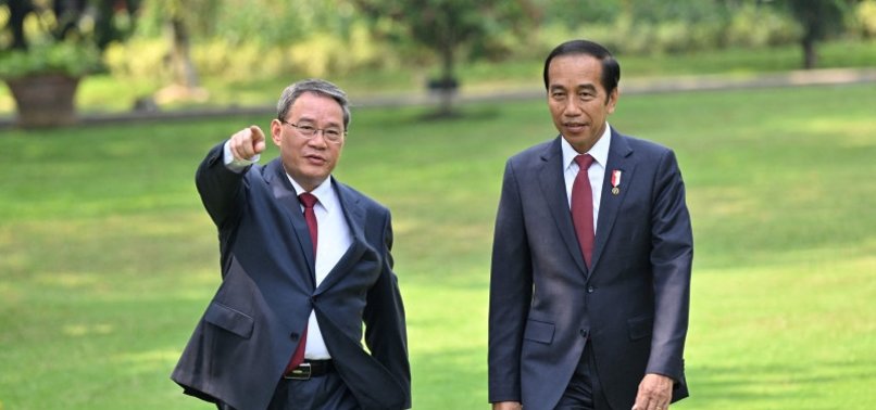 CHINESE PREMIER MEETS INDONESIAN PRESIDENT TO BOOST TRADE