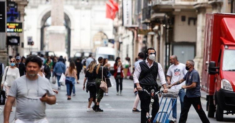 Enflasyonun 2025’te ECB’nin hedefine dönmesi bekleniyor