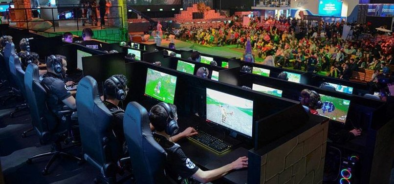 VIDEO GAME WARRIORS BATTLE IT OUT IN POLAND