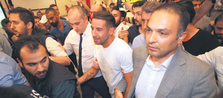 F.Bahçe’nin yeni transferi İstanbul’a geldi