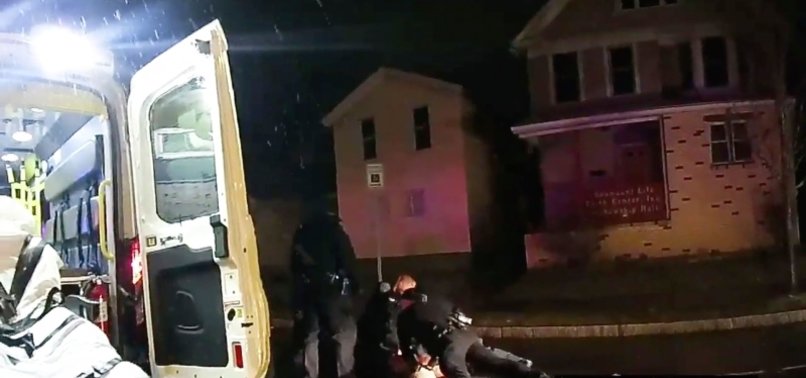 VIDEO IN BLACK MANS SUFFOCATION SHOWS COPS PUT HOOD ON HIM