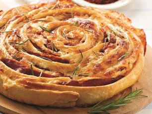 Pastırmalı Sarma Börek