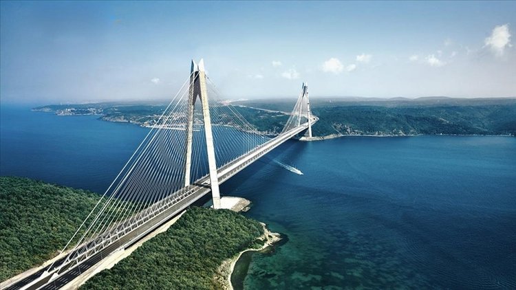 Antalya Havalimanı’nda yolcu, Yavuz Sultan Selim Köprüsü’nde araç geçiş rekoru kırıldı