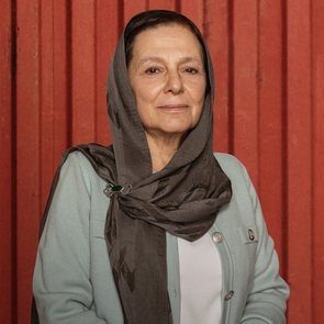 Nihal Koldaş – Kimdir