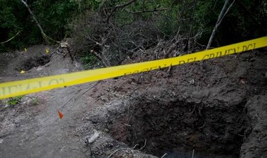 10 bodies found in a hidden pit in Mexico