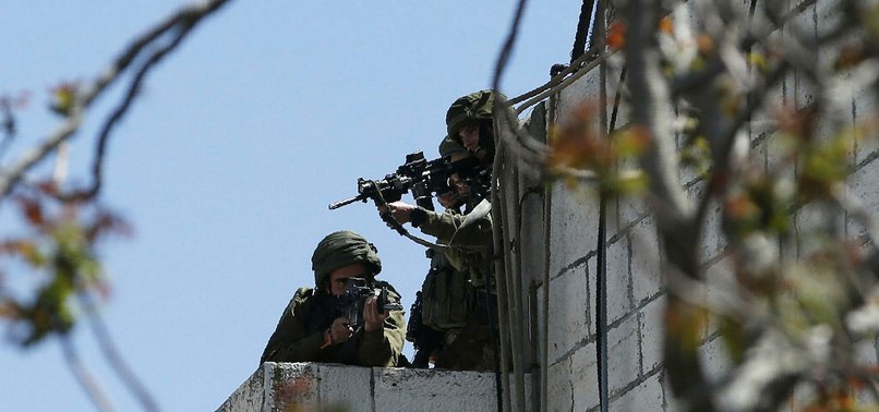 ISRAELI GUNFIRE INJURES 3 PALESTINIANS ON GAZA BORDER